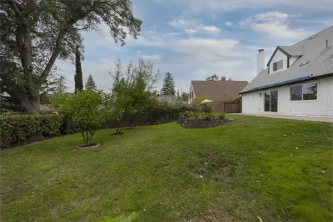 Exterior - 4045 Grover Ct, Carmichael, CA 95608 photo 6 of 8