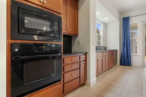 1072 Glen Abbey Dr, Manteca, CA 95336 photo 26