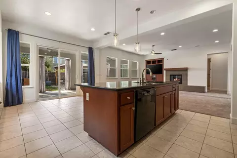 1072 Glen Abbey Dr, Manteca, CA 95336 photo 25