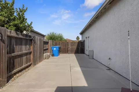 1072 Glen Abbey Dr, Manteca, CA 95336 photo 47