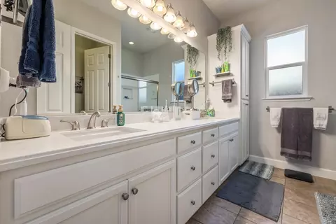 1087 Kelcie Dr, Ripon, CA 95366 photo 38