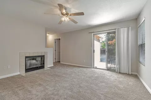 Living - 440 Eider Dr, Patterson, CA 95363 photo 3 of 6
