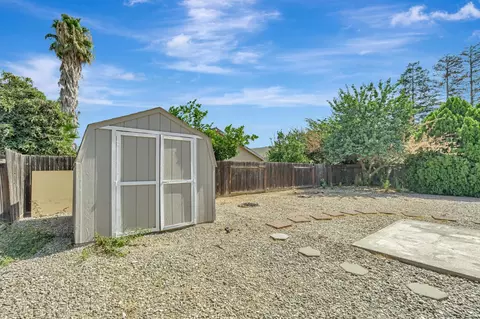 Exterior - 440 Eider Dr, Patterson, CA 95363 photo 9 of 10