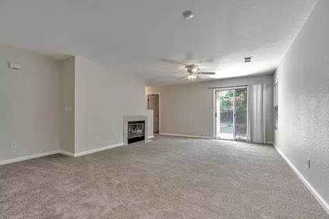 Living - 440 Eider Dr, Patterson, CA 95363 photo 2 of 6