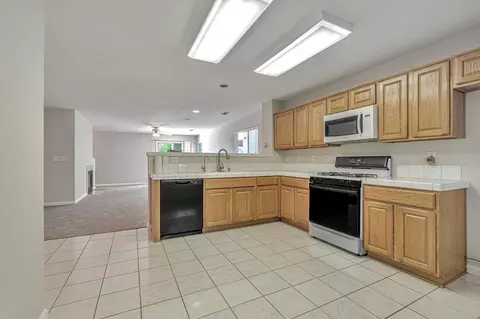 Kitchen - 440 Eider Dr, Patterson, CA 95363 photo 2 of 3