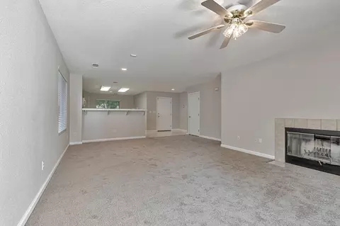 Living - 440 Eider Dr, Patterson, CA 95363 photo 4 of 6