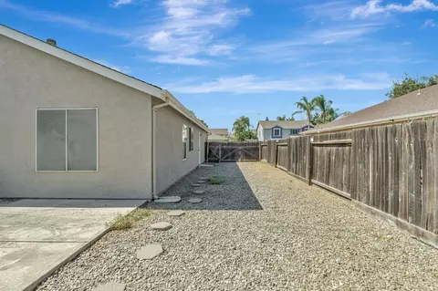 Exterior - 440 Eider Dr, Patterson, CA 95363 photo 8 of 10