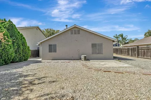 Exterior - 440 Eider Dr, Patterson, CA 95363 photo 5 of 10