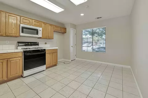 Kitchen - 440 Eider Dr, Patterson, CA 95363 photo 1 of 3