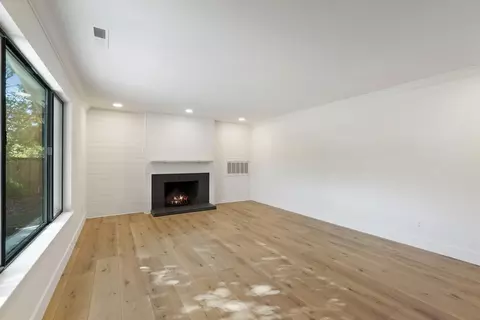 Living - 11338 Randolph Rd, Wilton, CA 95693 photo 2 of 6
