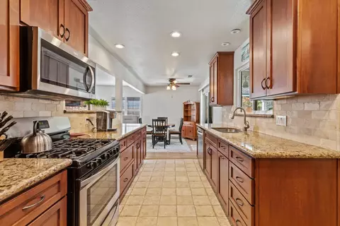 2109 Bodega Ln, Modesto, CA 95350 photo 9