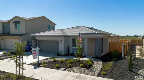 2177 Enchantment Dr, Manteca, CA 95337