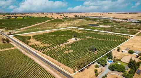 15600 Clements Rd, Lodi, CA 95240