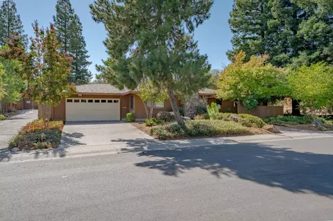 4515 Charleston Dr, Carmichael, CA 95608 photo 2