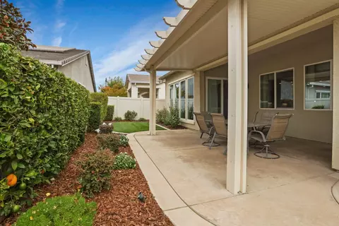 Exterior - 2679 Glen Echo Ln, Manteca, CA 95336 photo 15 of 20