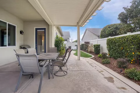 Exterior - 2679 Glen Echo Ln, Manteca, CA 95336 photo 11 of 20