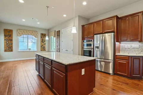 Kitchen - 2679 Glen Echo Ln, Manteca, CA 95336 photo 2 of 4