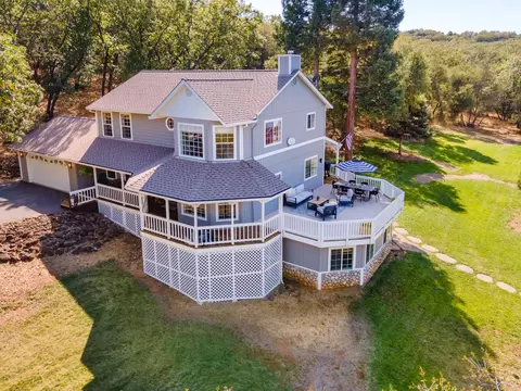 3594 Valley View Rd, Rescue, CA 95672