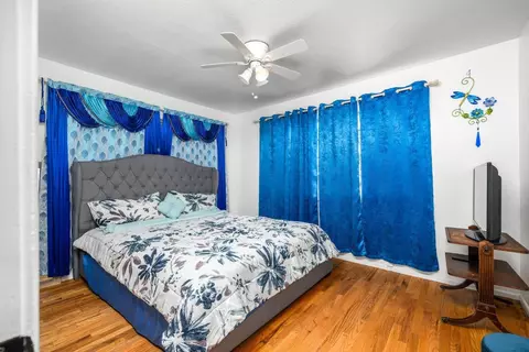 Bedroom - 2120 River Rd, Modesto, CA 95351 photo 5 of 6