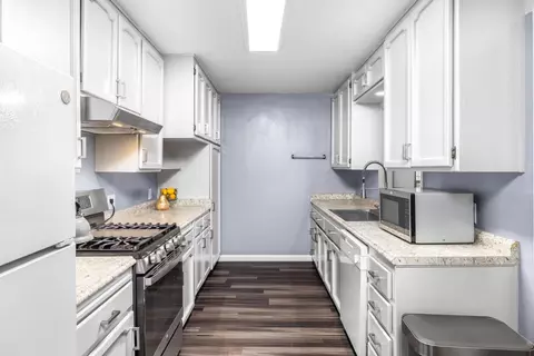 Kitchen - 2120 River Rd, Modesto, CA 95351 photo 1 of 3