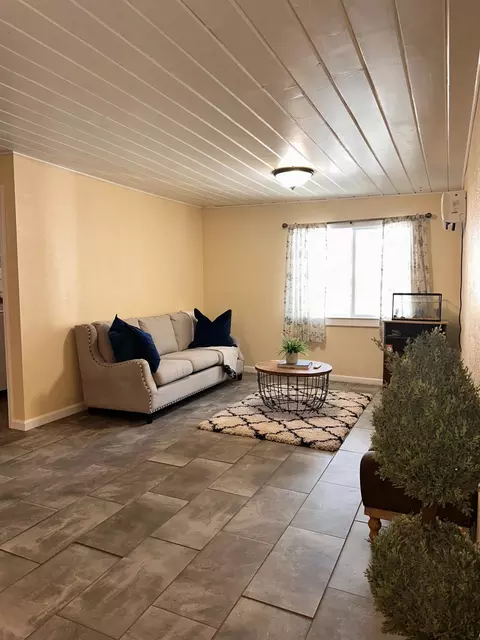 Living - 2120 River Rd, Modesto, CA 95351 photo 4 of 4
