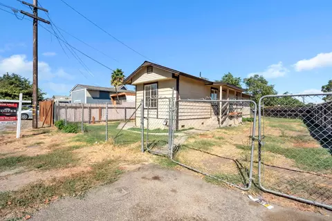 5783 Riverside Dr, Olivehurst, CA 95961 photo 2