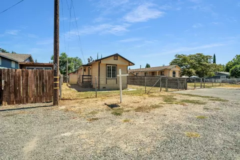 5783 Riverside Dr, Olivehurst, CA 95961 photo 6