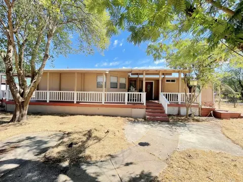 19533 Gas Point Rd, Cottonwood, CA 96022