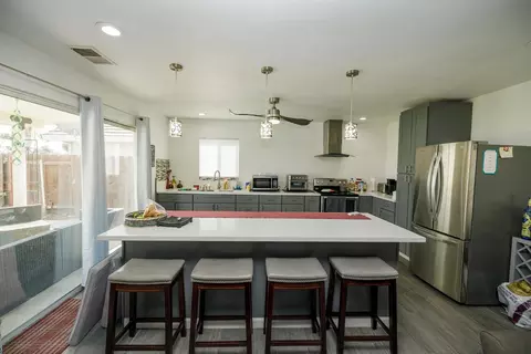 Kitchen - 428 Codington Way, Modesto, CA 95357 photo 2 of 5