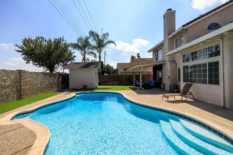 Exterior - 428 Codington Way, Modesto, CA 95357 photo 5 of 7