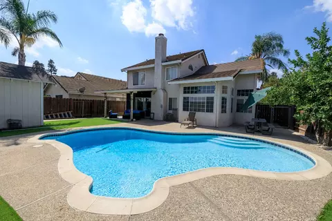 Exterior - 428 Codington Way, Modesto, CA 95357 photo 4 of 7