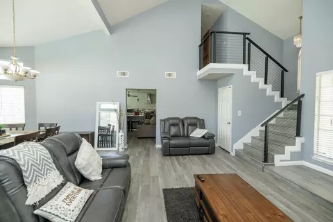 Entry Way - 428 Codington Way, Modesto, CA 95357 photo 3 of 3