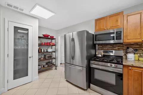 Kitchen - 1835 Sundown Trl, Placerville, CA 95667 photo 5 of 6