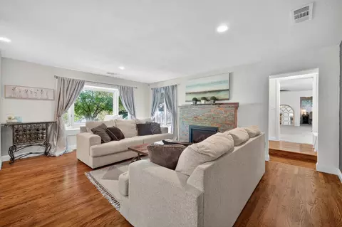 Living - 1835 Sundown Trl, Placerville, CA 95667 photo 2 of 3