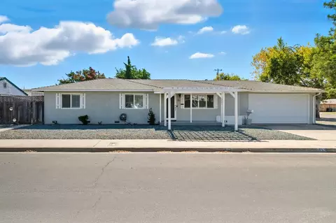 301 E North St, Oakdale, CA 95361