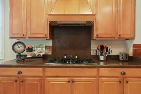 Kitchen - 2345 Pepper Tree Ln, Manteca, CA 95336 photo 7 of 7