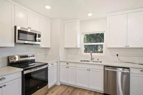 Kitchen - 1541 W Hatch Rd, Modesto, CA 95351 photo 2 of 3