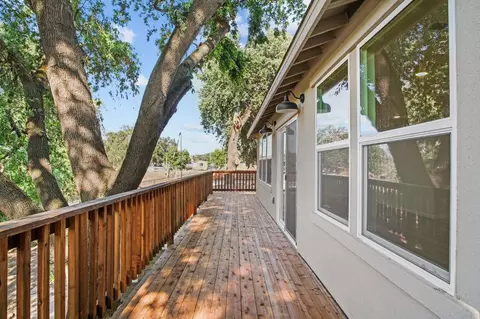 Exterior - 1541 W Hatch Rd, Modesto, CA 95351 photo 7 of 12