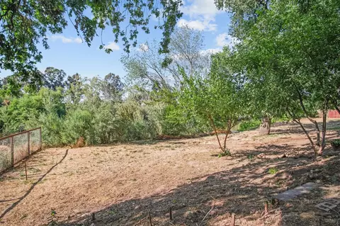 Exterior - 1541 W Hatch Rd, Modesto, CA 95351 photo 12 of 12
