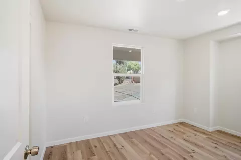 Bedroom - 1541 W Hatch Rd, Modesto, CA 95351 photo 1 of 2