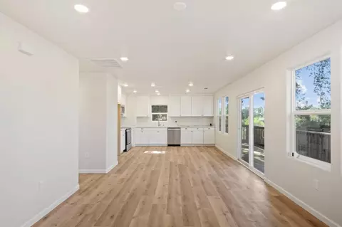 Living - 1541 W Hatch Rd, Modesto, CA 95351 photo 2 of 3