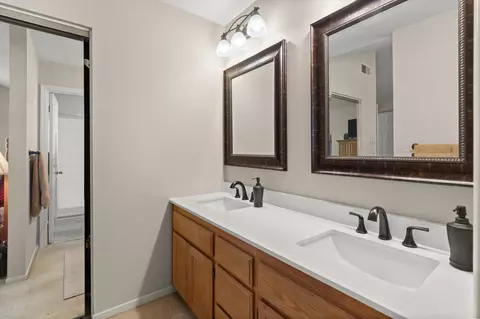 Bath - 8445 Bramble Bush Cir, Antelope, CA 95843 photo 3 of 4