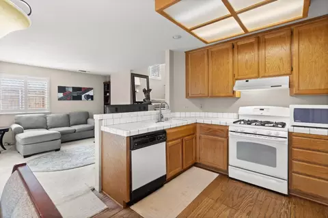 Kitchen - 8445 Bramble Bush Cir, Antelope, CA 95843 photo 3 of 3
