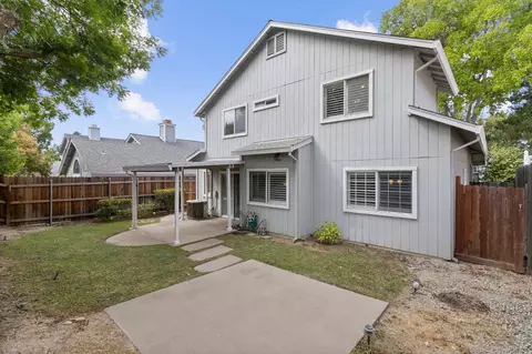 Exterior - 8445 Bramble Bush Cir, Antelope, CA 95843 photo 7 of 8