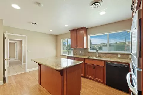 207 Derecho Way, Tracy, CA 95376 photo 12