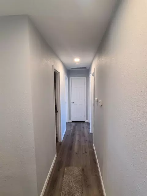 Entry Way - 447 Ericwood Ct, Manteca, CA 95336 photo 3 of 3