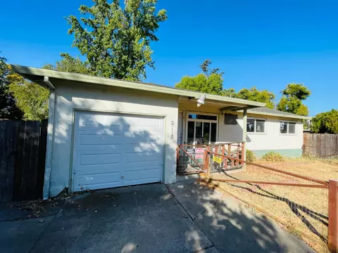 2115 Ruby Ct, Sacramento, CA 95821 photo 4