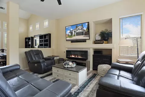 2066 Hyde Park Pl, Manteca, CA 95336 photo 8