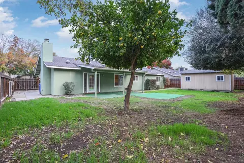 Exterior - 1417 Fransen Ln, Modesto, CA 95355 photo 4 of 7