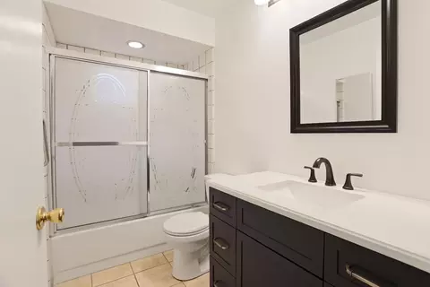 Bath - 1417 Fransen Ln, Modesto, CA 95355 photo 1 of 2